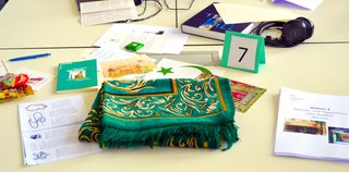 image of Schülerlabor startet nach Pandemiepause mit beliebtem religionswissenschaftlichen Kurs