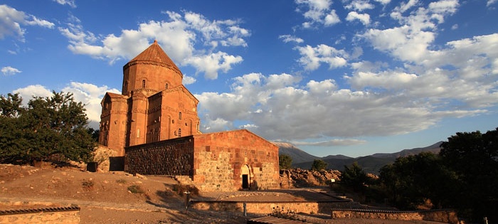 image of REMIO-Gastvortrag: Architecture of the Armenian Highlands and Eastern Anatolia in the 12th-13th Centuries: Correlations between Armenian and Seljuq Traditions