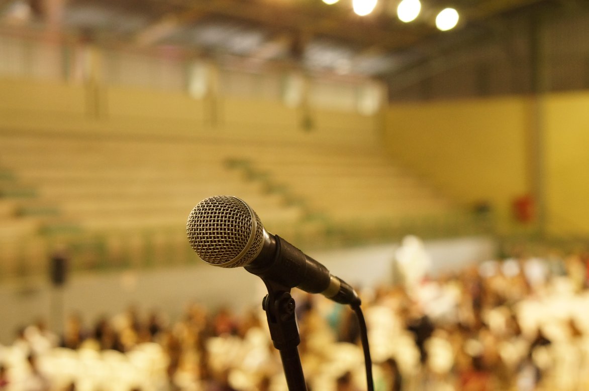 guest-lecture_copyright-joao-cruz-IkEpl3JkVqU-unsplash.jpg